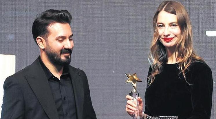 Anlamlı gecede büyük destek! 50 çocuğa işitme cihazı hediye edildi