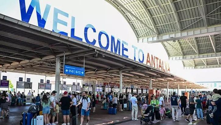Antalya bir kez daha rekor kırdı