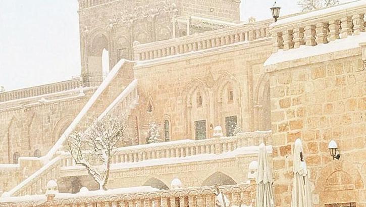 Uzak Şehir’de beyaz masal