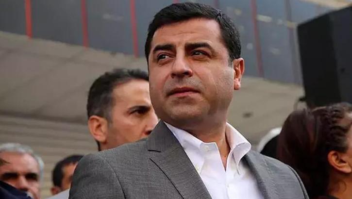 Selahattin Demirtaş'a 'Cumhurbaşkanına hakaret' suçundan hapis cezası