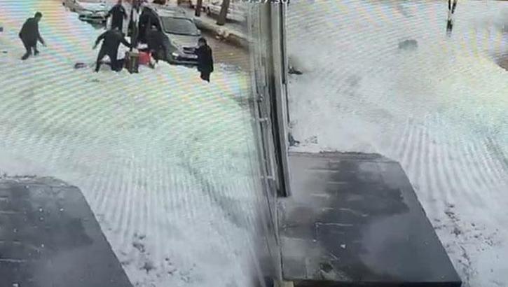 Ayşe’nin kahreden sonu! Üzerine kar düştü, hayatını kaybetti