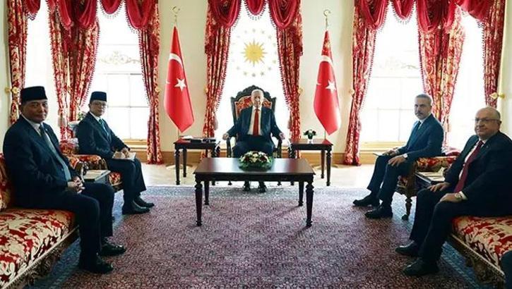 Cumhurbaşkanı Erdoğan, Endonezyalı bakanlar Sugiono ile Sjamsoeddin'i kabul etti