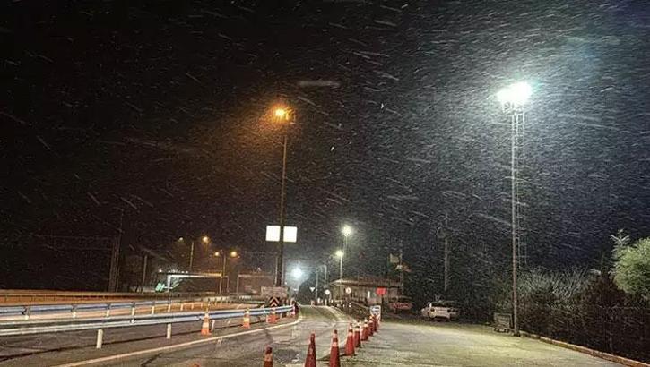 Edirne'de kar yağışı başladı