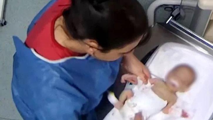 5 günlük bebeğe şiddet uygulayan hemşirenin ifadesi pes dedirtti