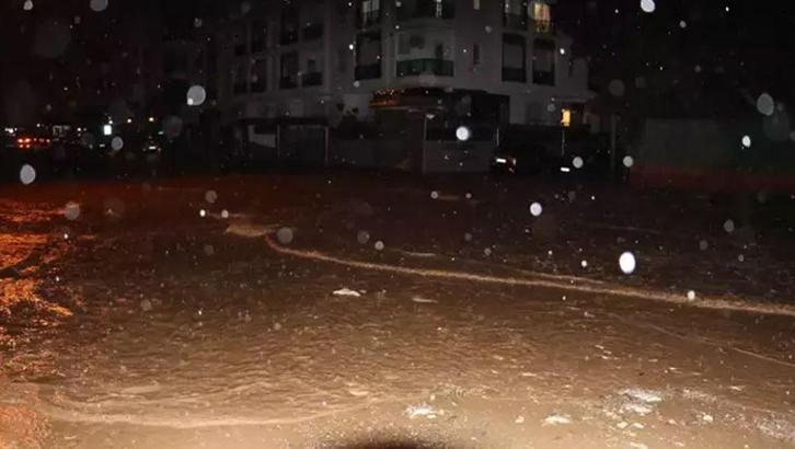 Sel Antalya'yı vurdu! 15 yıldır aynı manzara