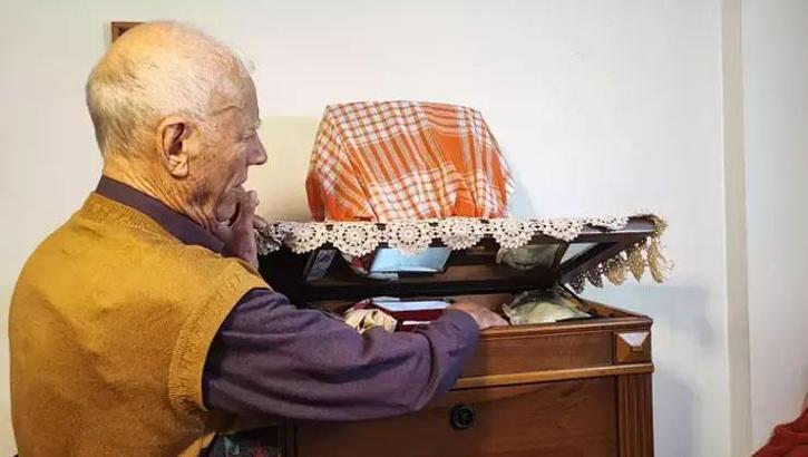 Gizli bölmedeki 1 kilo altın sırra kadem bastı: Yerini bir tek onlar biliyordu