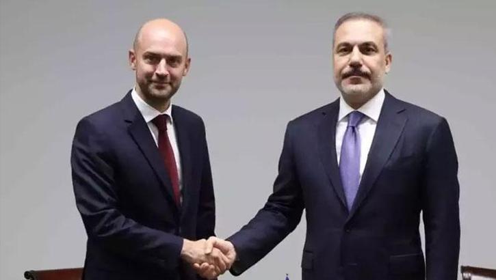 Dışişleri Bakanı Hakan Fidan, Fransız mevkidaşı Barrot ile görüştü