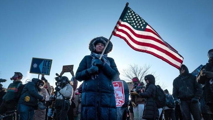 ABD’de “ulusal kapanma” protestosu: New York’ta 7 bin kişi sokaktaydı