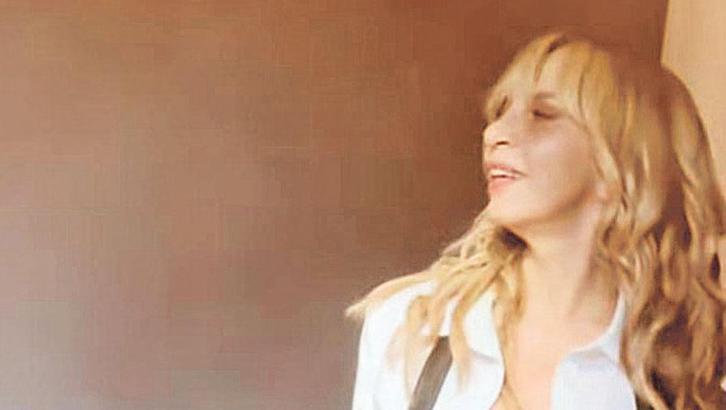 Sertab’dan sürpriz!