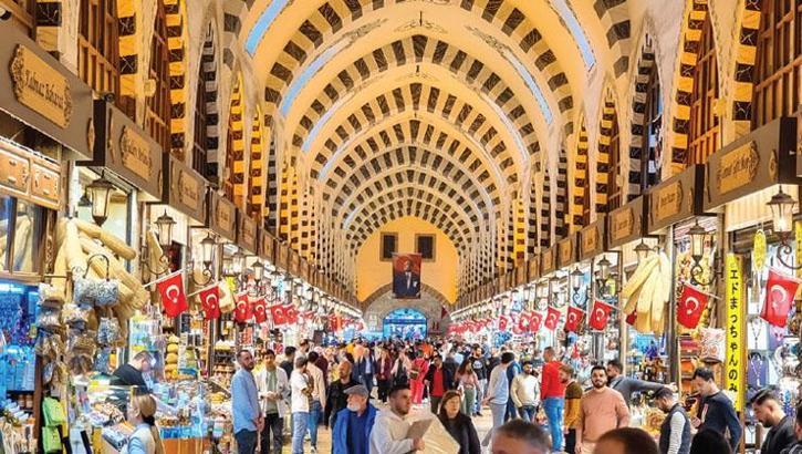 Kapalıçarşı'da altın kılıflı kara para