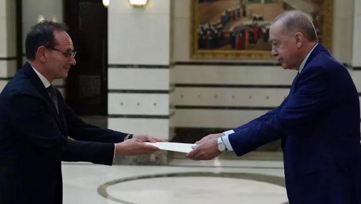 Cumhurbaşkanı Erdoğan, 3 ülkenin büyükelçisini kabul etti