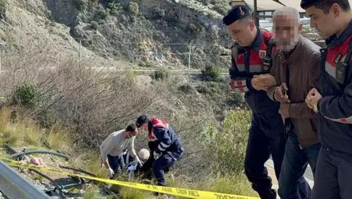 Yol kenarında kadın cesedi bulundu! Gözaltına alınan kişinin kimliği şoke etti