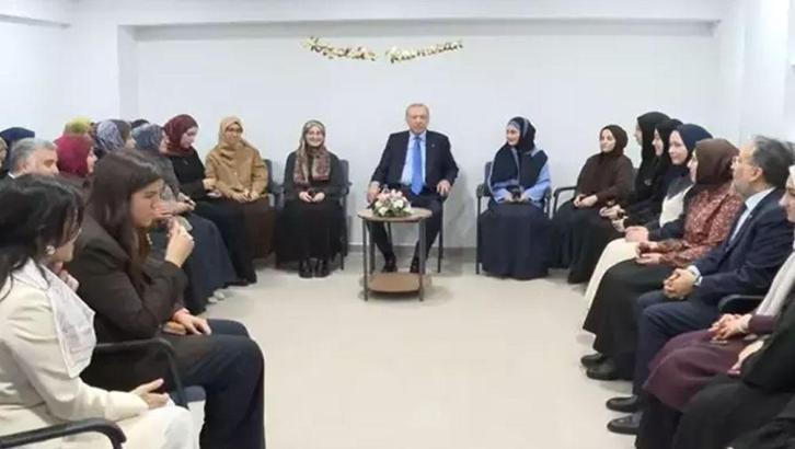Cumhurbaşkanı Erdoğan üniversite öğrencileri ile bir araya geldi