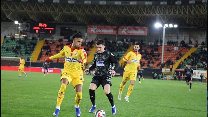 Galatasaray kupada hata yapmadı! Alanyaspor'u 2-1 mağlup etti