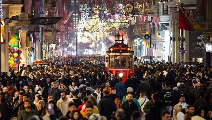Türkiye'de kadın ve erkek nüfusu belli oldu! TÜİK rakamları açıkladı