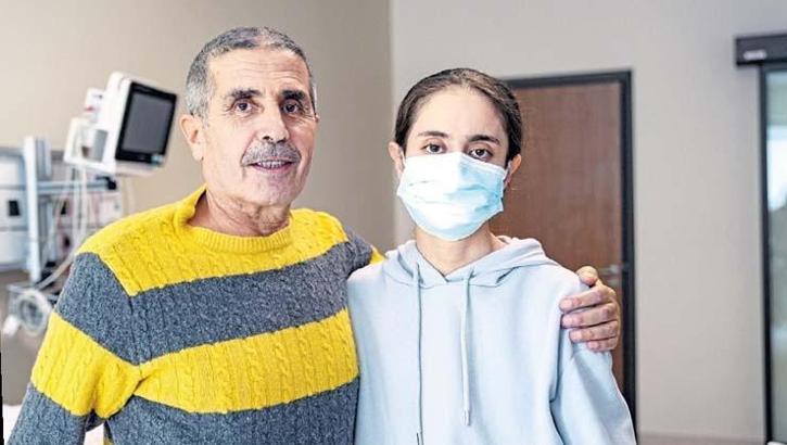 Kardeşine karaciğerini kızına böbreğini verdi