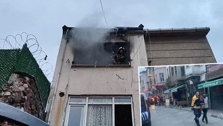 Fatih'te 3 katlı binada yangın! 1 kişi hayatını kaybetti, 7 kişi yaralandı