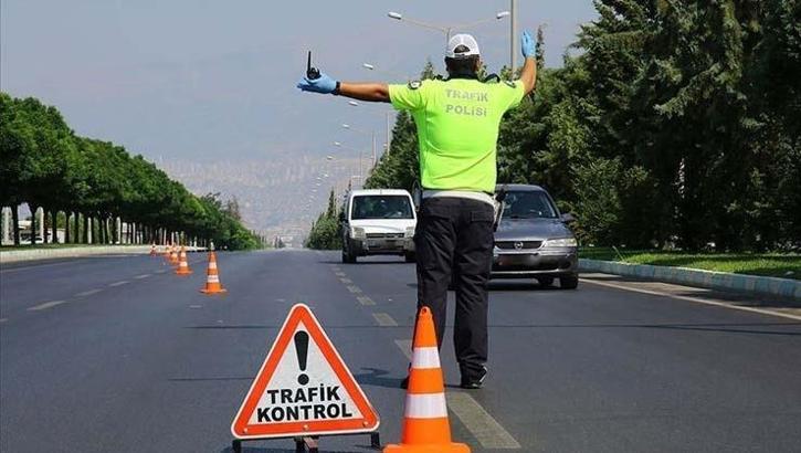 Bayramda yola çıkacaklar dikkat! İçişleri Bakanlığı yeni uygulamayı duyurdu: Denetim noktaları sorgulanabilecek