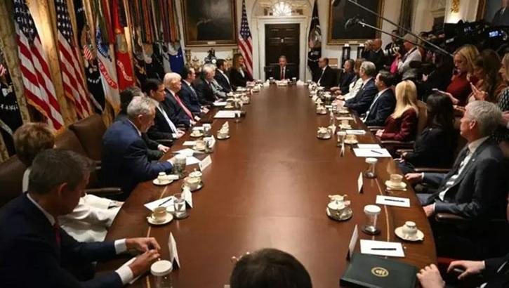 Trump'tan İran açıklaması! 'Anlaşma için yalvarıyorlar'