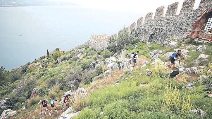 Alanya'da doğaya meydan okudular