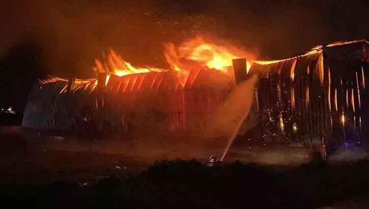 Osmaniye'de kağıt ve karton üretimi yapılan fabrikada yangın çıktı!