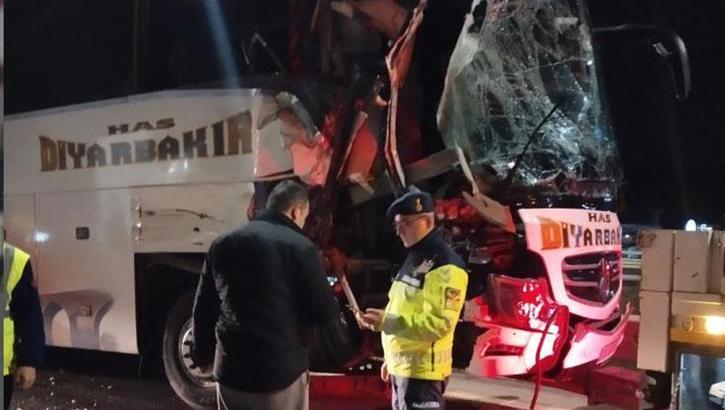 Kuzey Marmara Otoyolu'nda korkunç kaza: 10 yaralı