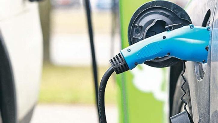 Elektrikli oto satışları tam gaz devam