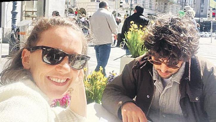 Taner Ölmez ile Ece Çeşmioğlu, çocuklardan sonra ilk kez baş başa tatilde!