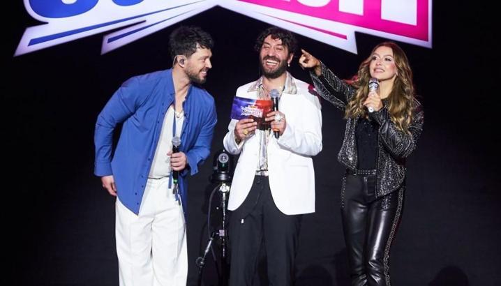 Hadise ve Murat Boz arasındaki kostüm atışması! 'Böyle kıyafetler giyme'