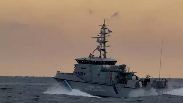 Çanakkale açıklarında Yunan botu, Türk teknesini taciz etti