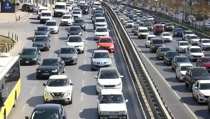 İstanbul'da trafik yoğunluğu yüzde 72'ye ulaştı