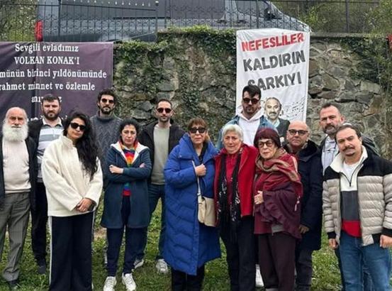 Melek Baykal, Volkan Konak’ın mezarını ziyaret etti!