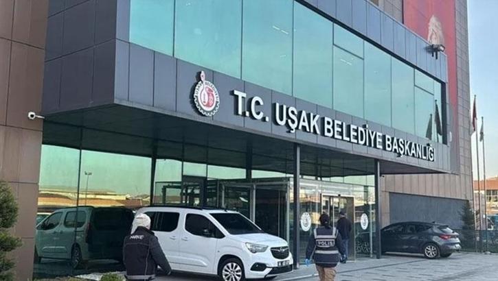 Uşak Belediyesi’ne yönelik rüşvet soruşturmasında gözaltına alınan 28 şüpheli İstanbul’a getirildi