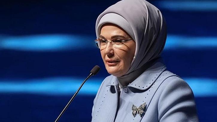 Emine Erdoğan 'Çocukların Dijital Ortamda Korunmasına İlişkin Uluslararası Politika ve Uygulama Paylaşımı' toplantısında konuştu