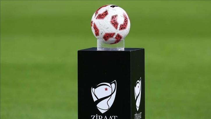 Türkiye Kupası'nda Fenerbahçe, Konyaspor maçının 11'leri belli oldu