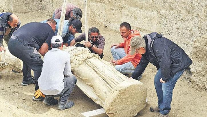 Laodikeia Antik Kenti’nde Athena heyecanı