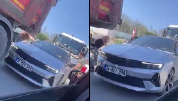 Polisin 'dur' ihtarına uymadı! Otomobilin lastikleri indirilerek yakalandı