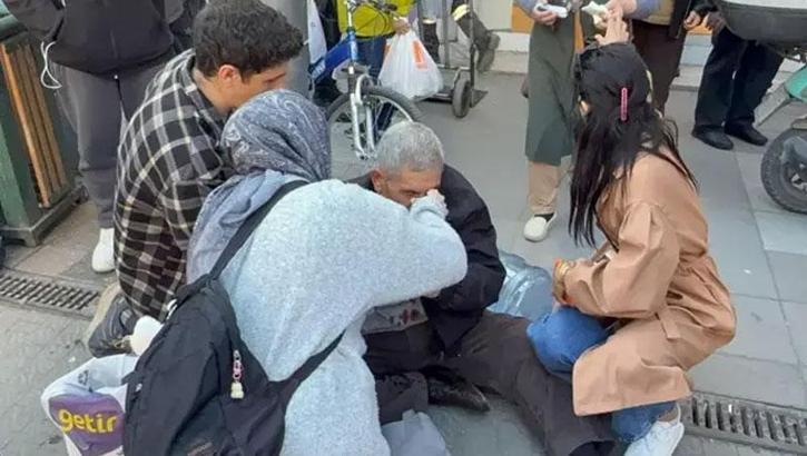14 yaşındaki çocuk sokak ortasında yaşlı adamı hastanelik etti
