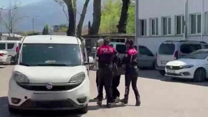 Tiktok canlı yayınında dehşet! Tartıştığı kadını yüzünden bıçakladı
