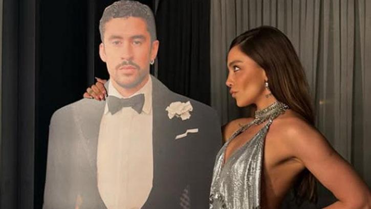 Aybüke Albere'den Bad Bunny pozu! 'İnanamıyorum kocam geldi'