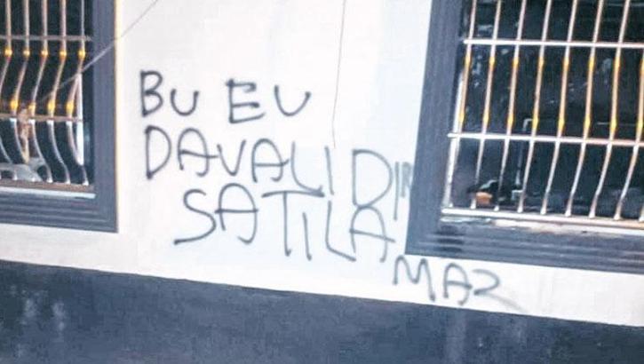 Evleri yakıldı, şehir şehir kaçtılar! Şehit ailesine ‘kan parası’ baskısı
