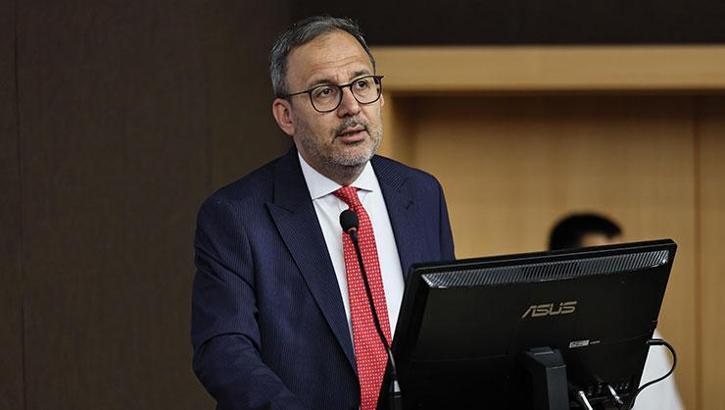 Dr. Mehmet Kasapoğlu kamu yönetimi öğrencileriyle buluştu
