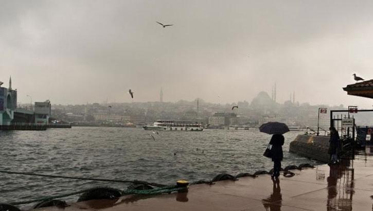 İstanbul’a soğuk ve yağışlı hava geliyor! AKOM uyardı: Sıcaklıklar 6 dereceye kadar düşecek