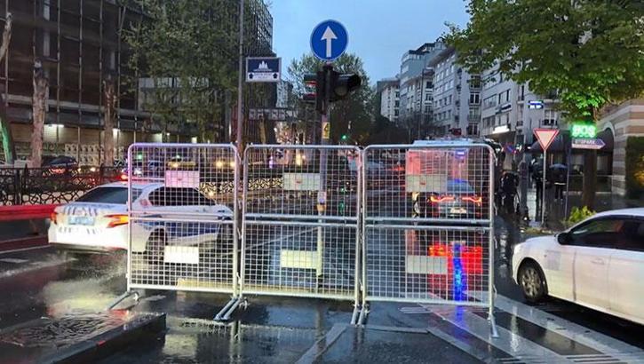 İstanbul'da bazı yollar trafiğe kapatıldı