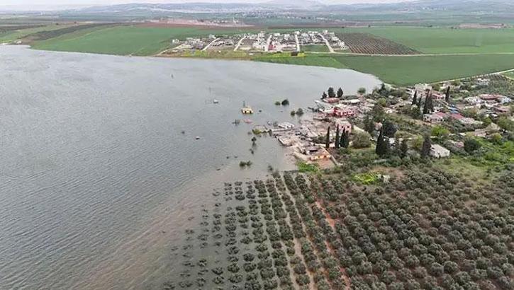 Hatay'da boş kalan baraj taştı! Köyler suya gömüldü