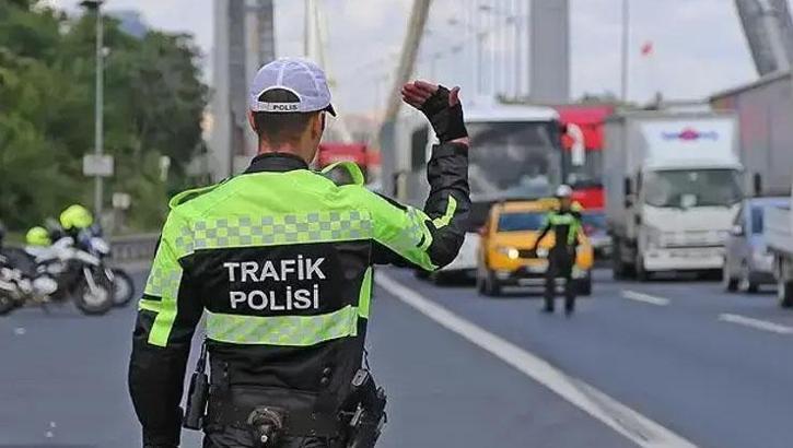 İstanbullular dikkat! İşte pazar günü trafiğe kapatılacak yollar