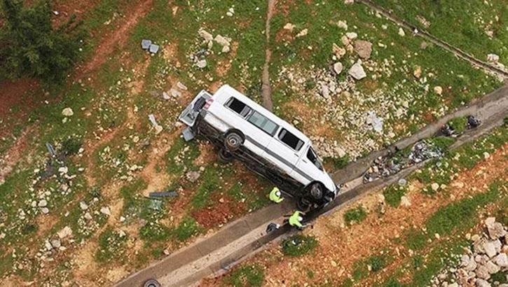 Gaziantep’te işçi servisi devrildi! 16 yaralı