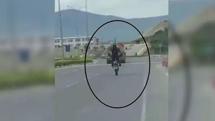 Trafikte tehlikeli gösteri pahalıya patladı! Dudak uçuklatan ceza