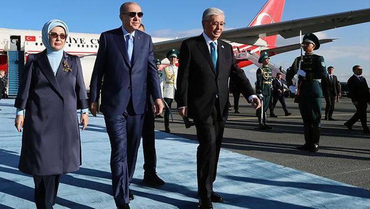 Cumhurbaşkanı Erdoğan, Kazakistan'da resmi törenle karşılandı