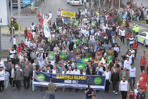 Diyarbakır'da ‘madde bağımlılığına hayır’ yürüyüşü düzenlendi
